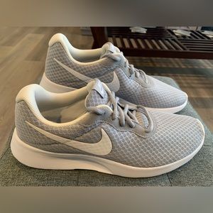 Nike Women’s Tanjun Sneakers - Brand New - Gray Grey - Size 10 Women’s